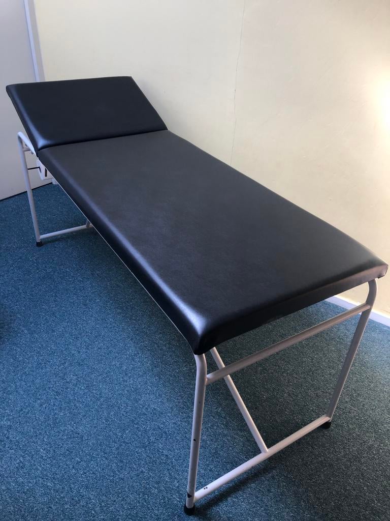 2x vaste massagetafel / behandelbank (zwart en blauw), Ophalen, Gebruikt, Massagetafel