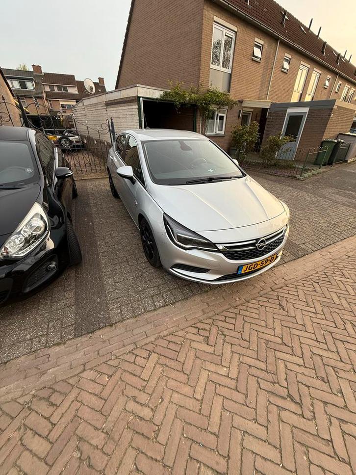 Opel Astra 1.6 Cdti 81KW 5D 2019 137…km, Auto's, Opel, Particulier, Astra, Diesel, Hatchback, Handgeschakeld, Geïmporteerd, Zilver of Grijs
