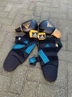 Complete Adidas Kickboks Set - Handschoenen, Scheenbescherme, Ophalen, Gebruikt, Overige, Vechtsportbescherming