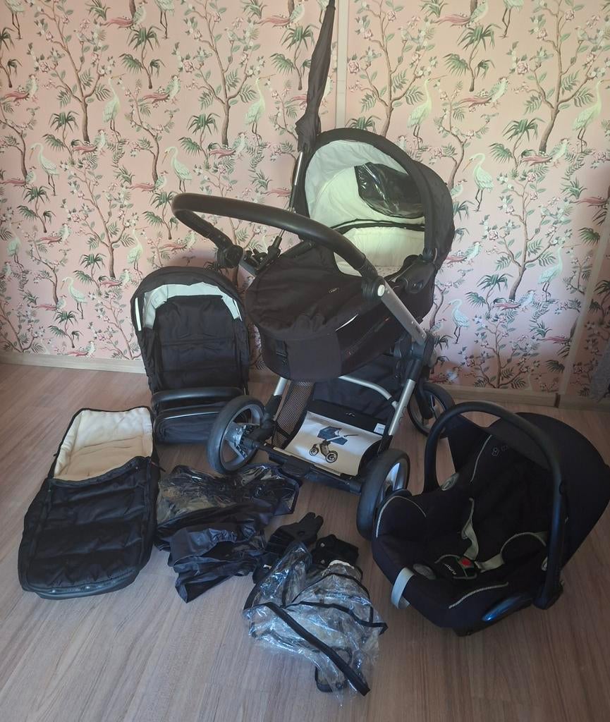 Aangeboden z.g.a.n 3 in 1 Mutsy Evo kinderwagen, Ophalen, Zo goed als nieuw, Mutsy