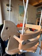 Houten schommel paard met veilige leuningen, Ophalen, Zo goed als nieuw, Jongen of Meisje