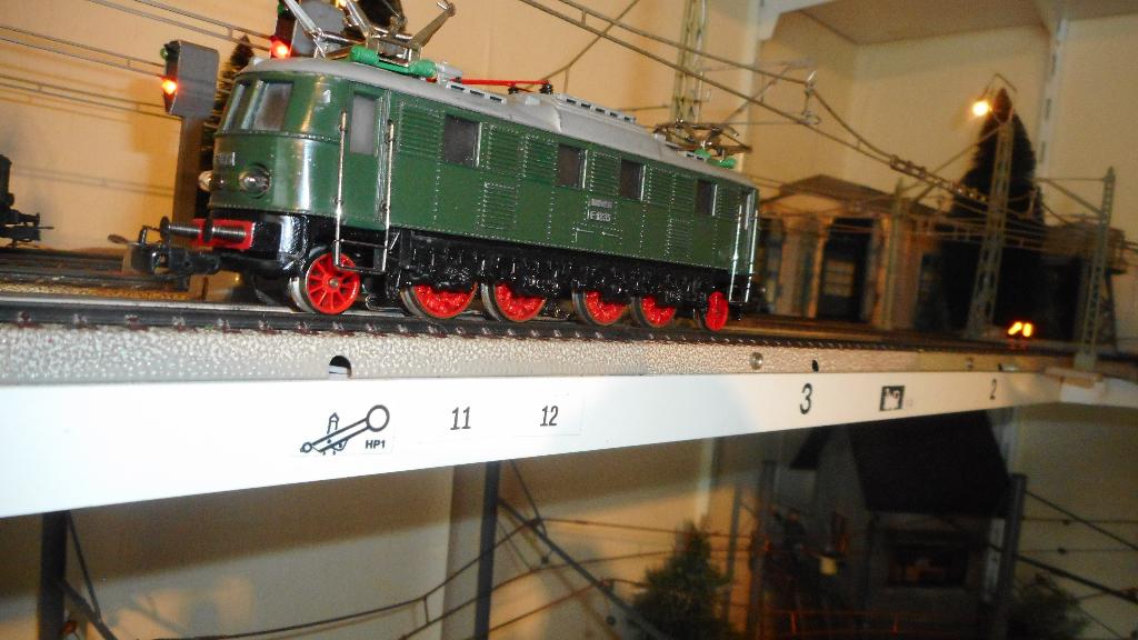 MARKLIN 3024 800 Duitse zware 1D1 oldtimer loc E 18 DB, Wisselstroom, Locomotief, Ophalen of Verzenden, Zo goed als nieuw