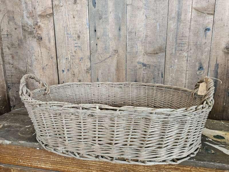 oude rieten mand ``WOONWINKEL RUSTIEK``, Ophalen of Verzenden