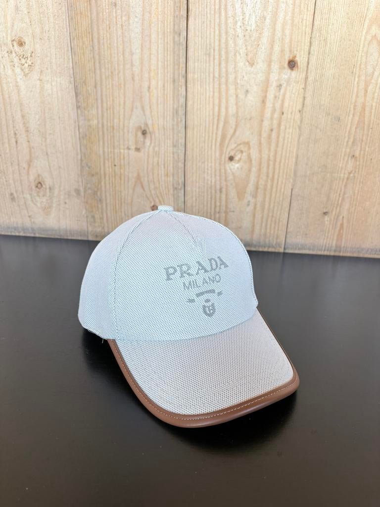 Prada Luxe Pet - Nieuwstaat Beige, Kleding | Heren, Hoeden en Petten, Ophalen of Verzenden, Nieuw, One size fits all, Pet