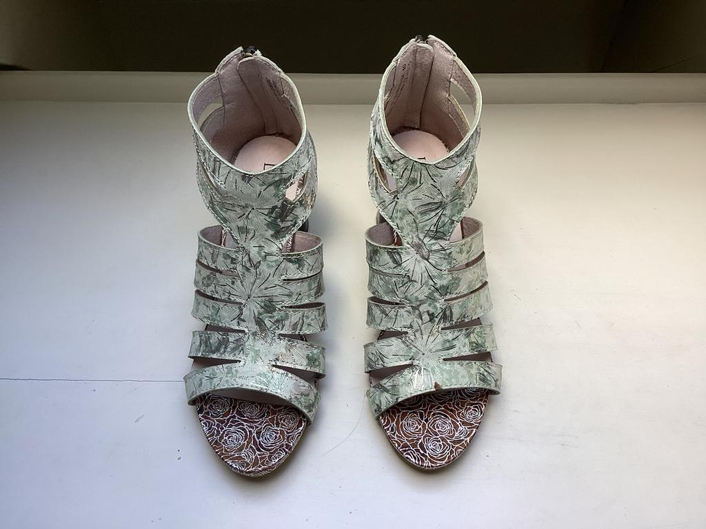 Laura Vita zomerschoen mt 40, Kleding | Dames, Wit, Ophalen of Verzenden, Zo goed als nieuw, Schoenen met hoge hakken