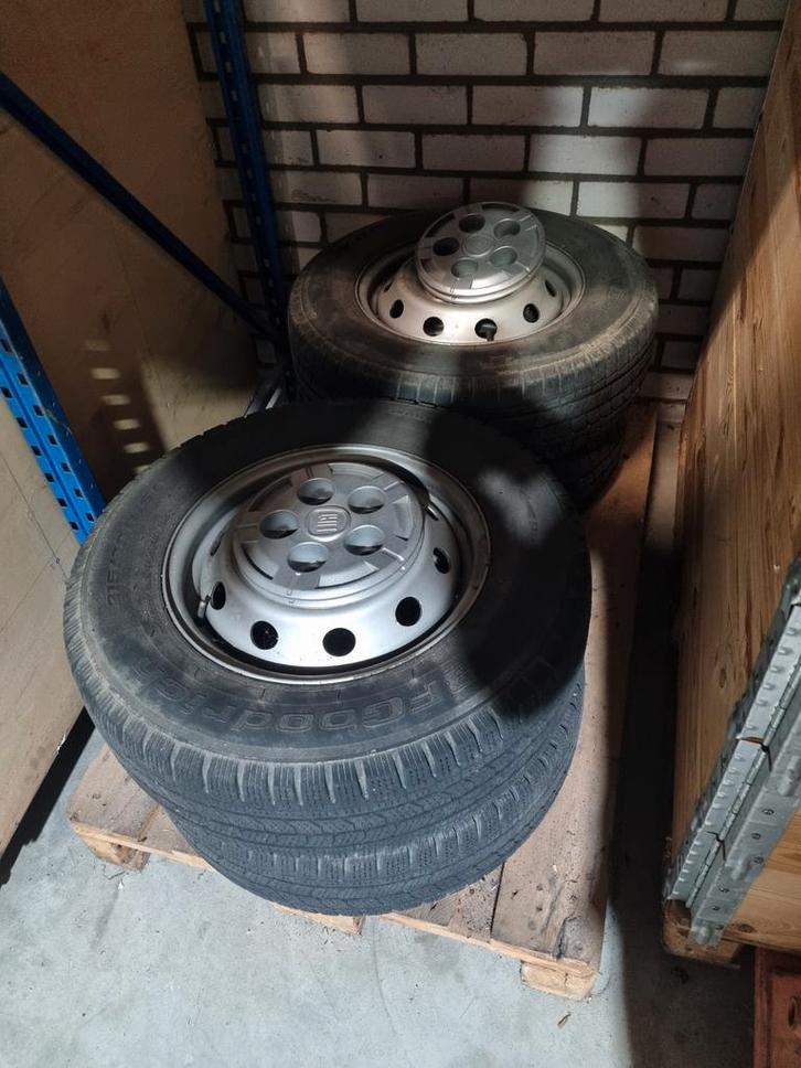 Winterbanden (Fiat Ducato) - 215/70R15C - 4 stuks, Auto-onderdelen, Banden en Velgen, Band(en), Winterbanden, 15 inch, 215 mm