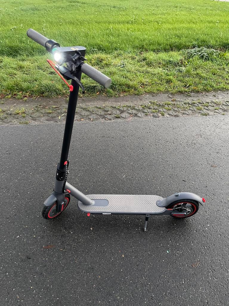 Elektrische Step - Zo goed als nieuw - 31 km/h, Ophalen of Verzenden, Zo goed als nieuw, Elektrische step (E-scooter)