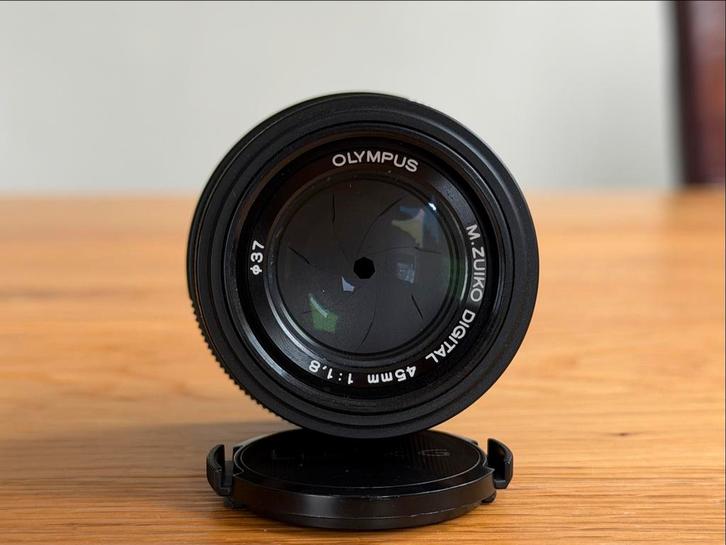 Olympus M.ZUIKO Digital 45mm 1:1.8 lens, Audio, Tv en Foto, Fotografie | Lenzen en Objectieven, Zo goed als nieuw, Standaardlens