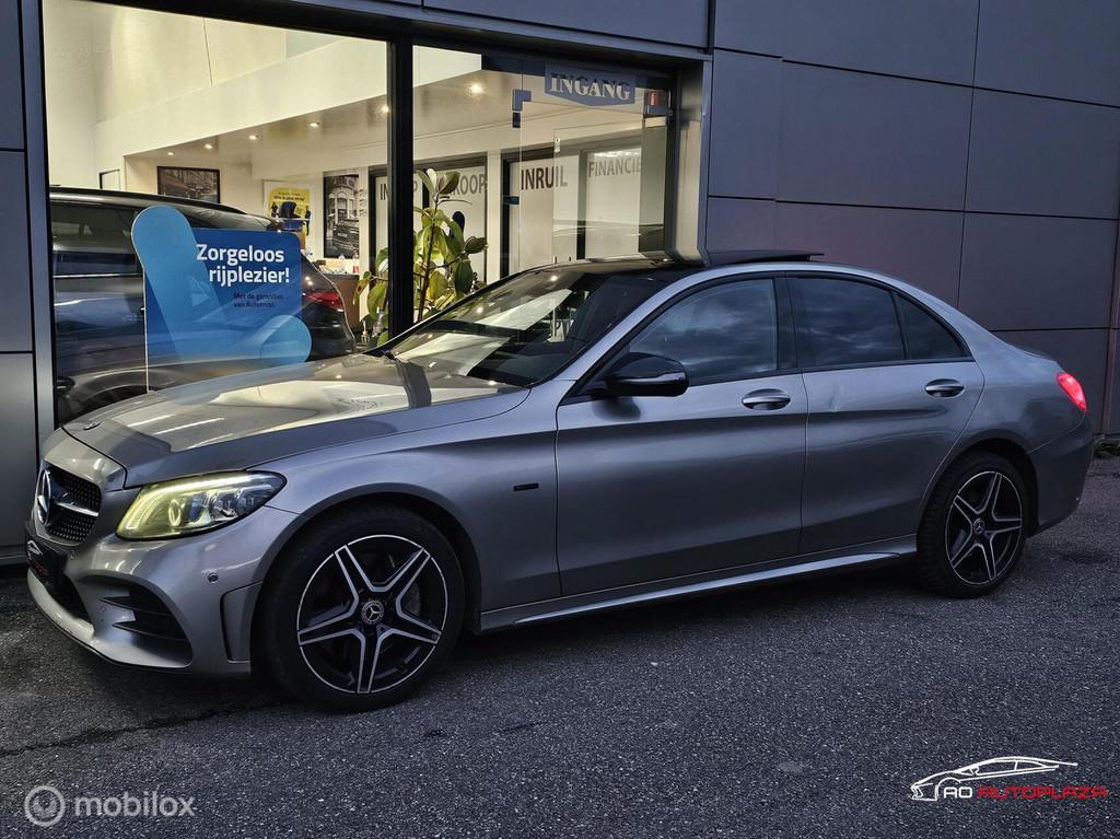 Mercedes C-klasse 300 de AMG Panorama/Camera/Virtual cockpit, Auto's, Mercedes-Benz, Automaat, Parkeerassistent, 4 cilinders, 1795 kg