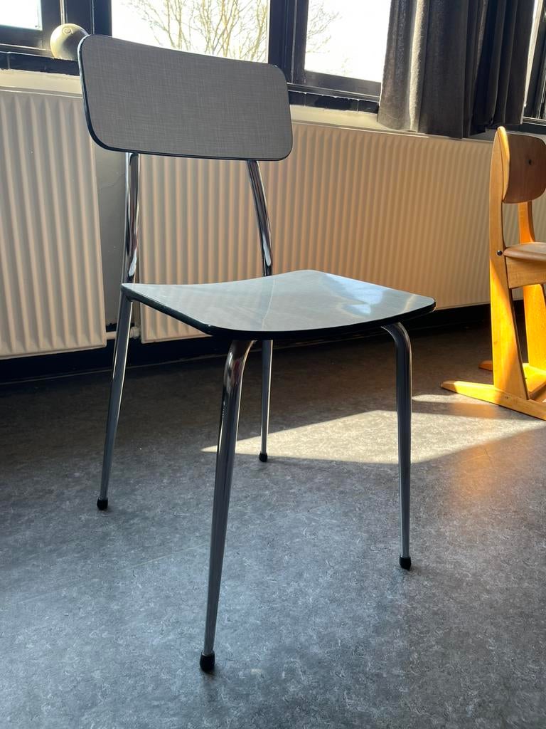 Retro schoolstoel, Ophalen, Wit, Zo goed als nieuw, Metaal