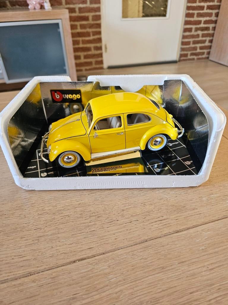 TE KOOP MOOIE BURAGO VOLKSWAGEN KAFER-BEETLE SCHAAL1:18, Hobby en Vrije tijd, Modelauto's | 1:18, Ophalen of Verzenden, Zo goed als nieuw