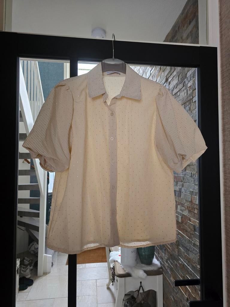 Te koop beige dames blouse met pofmouw, merk Sophie & Me, ma, Kleding | Dames, Blouses en Tunieken, Maat 38/40 (M), Sophie & Me