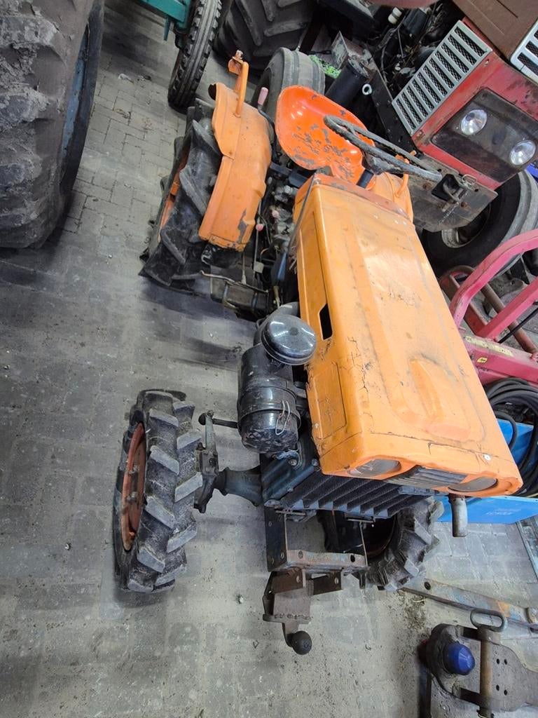 Kubota B7000, Zakelijke goederen, Agrarisch | Tractoren, Gebruikt, Tot 2500, Tot 80 Pk, Ophalen