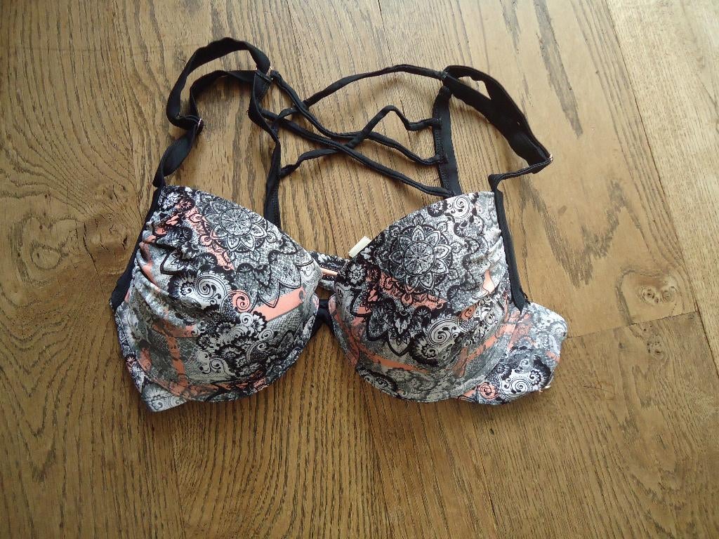 Gekleurde Sylvie bikini top maat 36D, Kleding | Dames, Overige kleuren, Ophalen of Verzenden, Zo goed als nieuw, Sylvie