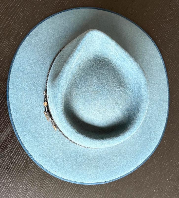 Akubra Tablelands blue hoed  60, Kleding | Dames, Hoeden en Petten, Gedragen, Hoed, 58 cm (L, 7¼ inch) of meer, Ophalen of Verzenden