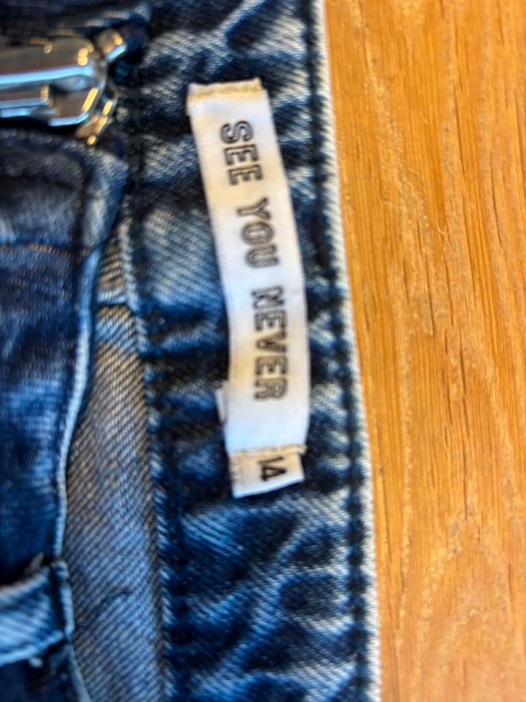 Jeans rok met rits. En zakken 44, Kleding | Dames, Spijkerbroeken en Jeans, Ophalen of Verzenden, Zo goed als nieuw, Blauw, W33 - W36 (confectie 42/44)