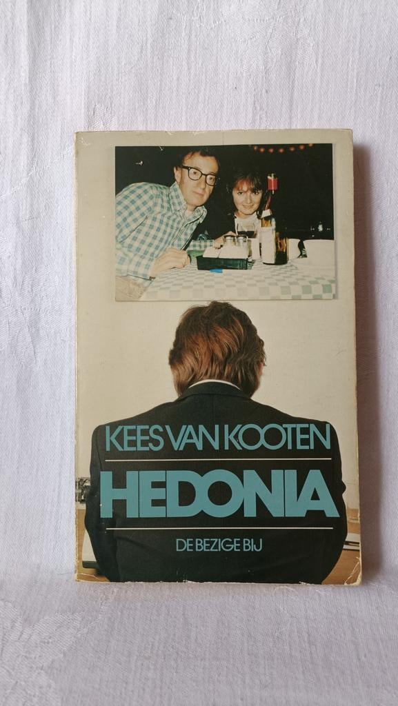 Kooten, Kees van - Hedonia, Ophalen of Verzenden, Gelezen, Kees van Kooten, Nederland