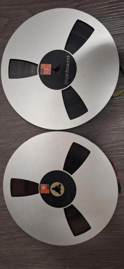 2 BASF Aluminium Spoelen 18cm met Tape, Audio, Tv en Foto, Bandrecorders, Ophalen of Verzenden, Onderdeel, Met banden