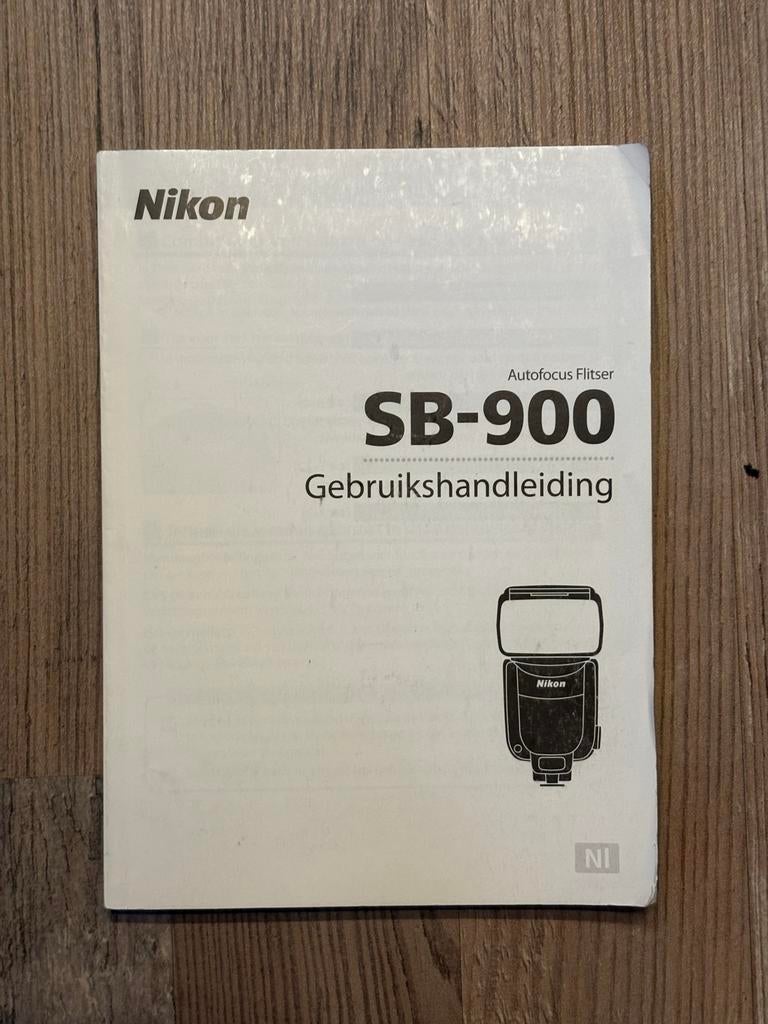 Nikon SB-900 Gebruikershandleiding nederlandstalig, Audio, Tv en Foto, Fotografie | Flitsers, Ophalen of Verzenden, Gebruikt, Nikon