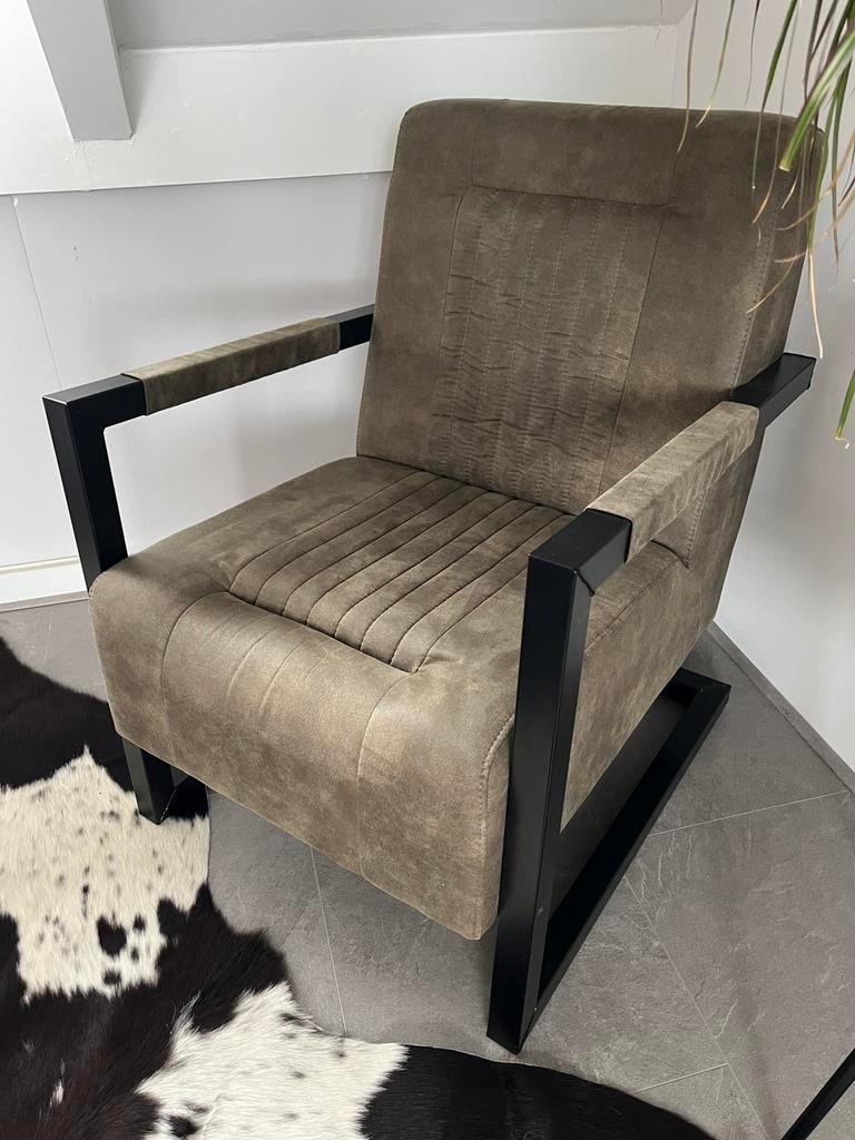 Industriële fauteuil Austin olijfgroen, Ophalen, Zo goed als nieuw, 75 tot 100 cm, 50 tot 75 cm