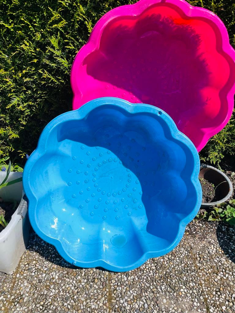 Zandbak schelp blauw en roze, Ophalen, Gebruikt