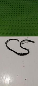 Zwarte ketting met metalen ringetjes, Ophalen of Verzenden