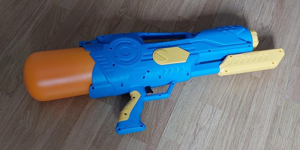 Groot waterpistool (65 cm), Ophalen, Gebruikt