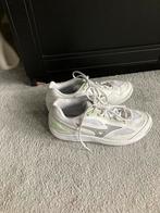 Mizuno zaalschoenen / gymschoenen maat 39, Ophalen of Verzenden, Zo goed als nieuw, Wit, Sportschoenen