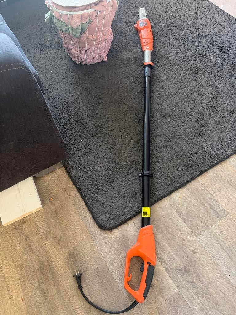 Black+Decker Telescopische Kettingzaag - Snoeizaag, Tuin en Terras, Takkenscharen, Gebruikt, 20 t/m 29 mm, Telescopisch, Ophalen of Verzenden