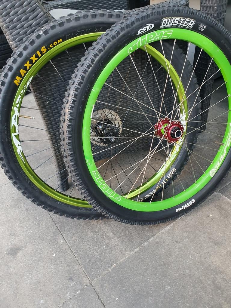 DOWNHIL wielset 26inch, Ophalen of Verzenden, Zo goed als nieuw, Aluminium