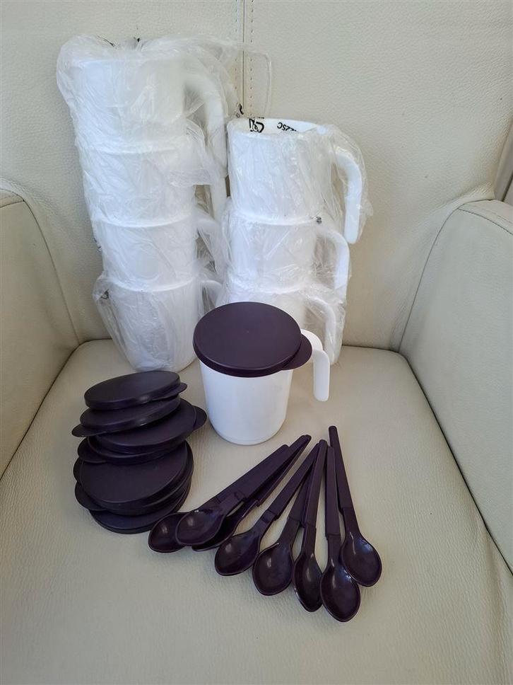 Bekers met deksels en lepeltjes, nieuw, Huis en Inrichting, Keuken | Tupperware, Nieuw, Beker of Kan, Wit, Ophalen of Verzenden