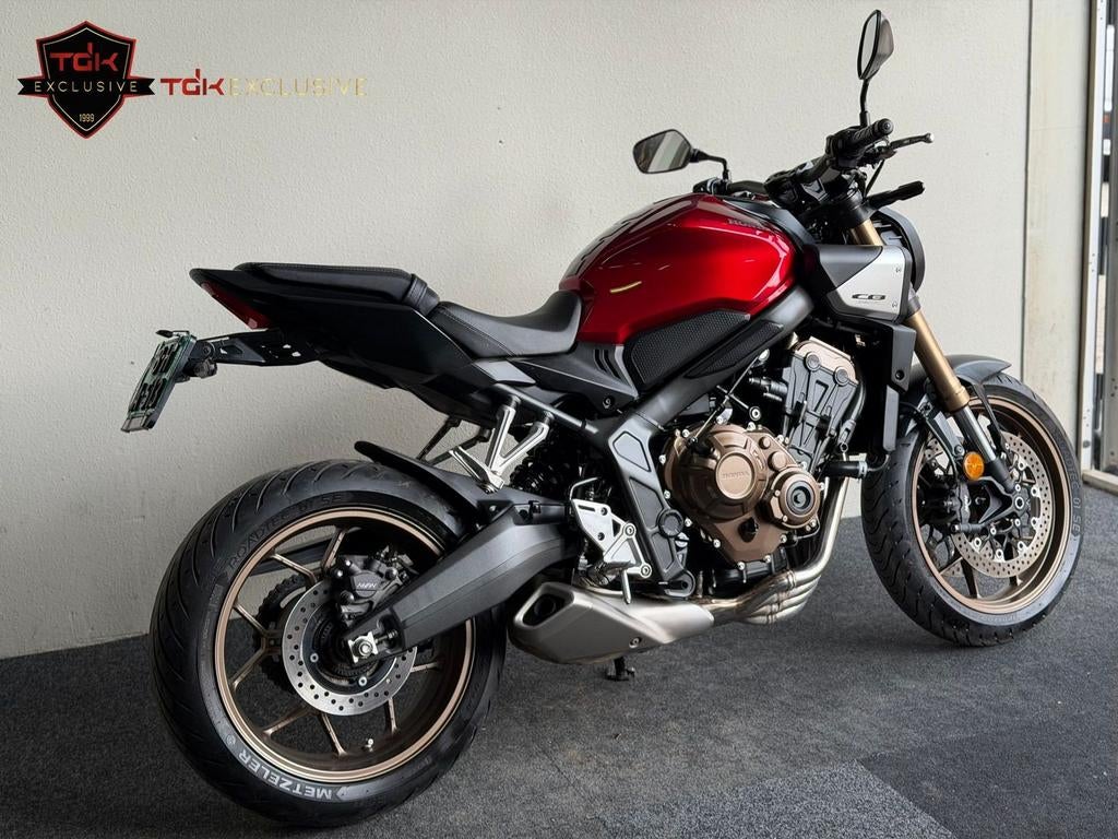 HONDA CB 650 R NIEUW MODEL NIEUWSTAAT (CBR CB650R), Motoren, Motoren | Honda, 4 cilinders, 649 cc, Bedrijf, Meer dan 35 kW