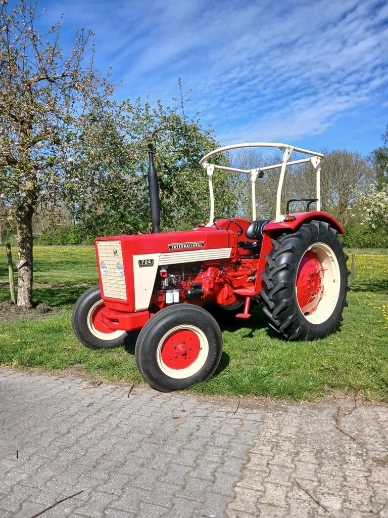 International 724 Agriomatic, Ophalen, Nieuw, Case IH, Tot 80 Pk