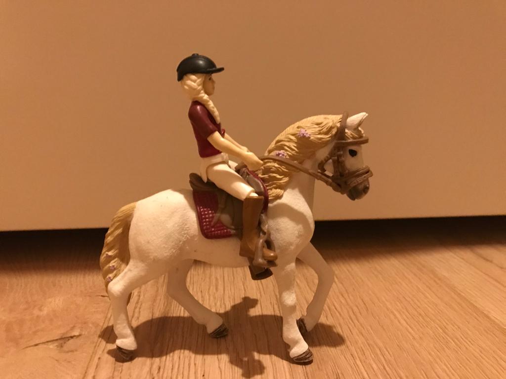 Schleich Sofia en Blossom 42540, Ophalen of Verzenden, Zo goed als nieuw, Paard, Beeldje of Figuurtje