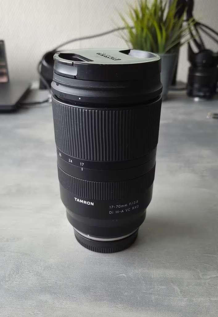 Tamron 17-70mm F/2.8 Di III-A VC RXD lens voor Fuji X Mount, Audio, Tv en Foto, Fotografie | Lenzen en Objectieven, Zo goed als nieuw