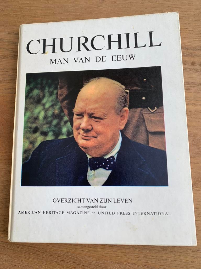 Churchill, man van de eeuw, Ophalen of Verzenden, Gelezen, Politiek