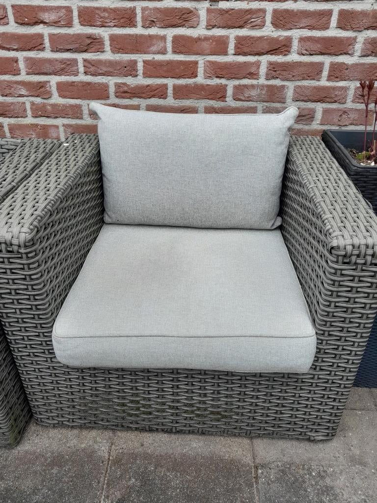 2 Stoelen 2 hockers dienblad  loungeset extra kussens/bank, Ophalen, Gebruikt, Loungeset