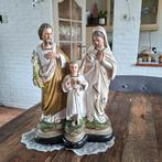 Beeld Jezus Maria en Kindje is al oud beeld Gips 34 bij 26, Verzenden