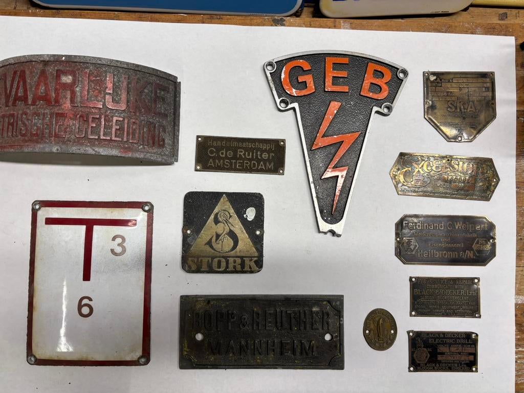 Diverse plaatjes bordjes emaille brons, Verzamelen, Ophalen of Verzenden, Zo goed als nieuw