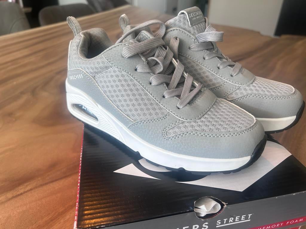 Skechers mt 35, Jongen of Meisje, Schoenen, Ophalen of Verzenden, Zo goed als nieuw