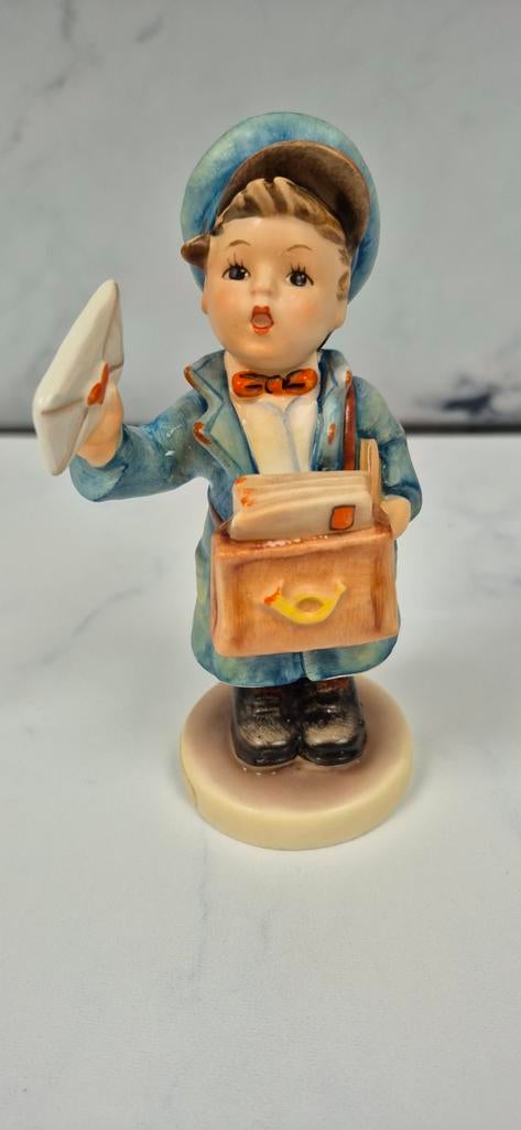 Hummel Goebel beeldje Postman, Ophalen of Verzenden, Zo goed als nieuw, Hummel
