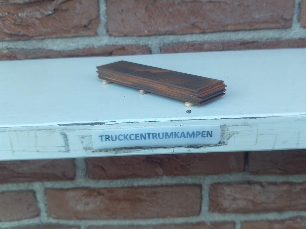 Tekno  Rijplaten  als  lading.