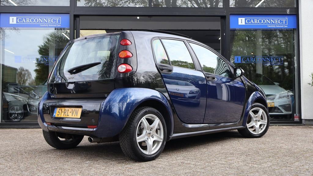 Smart Forfour 1.1 blackbasic|Pano|Airco|LMV|NAP., Auto's, Smart, Voorwielaandrijving, Zwart, Origineel Nederlands, Bedrijf