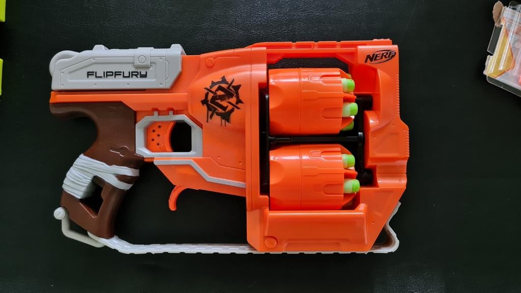 Nerf zomby strike Flipfury inclusief alle pijltjes, Ophalen of Verzenden