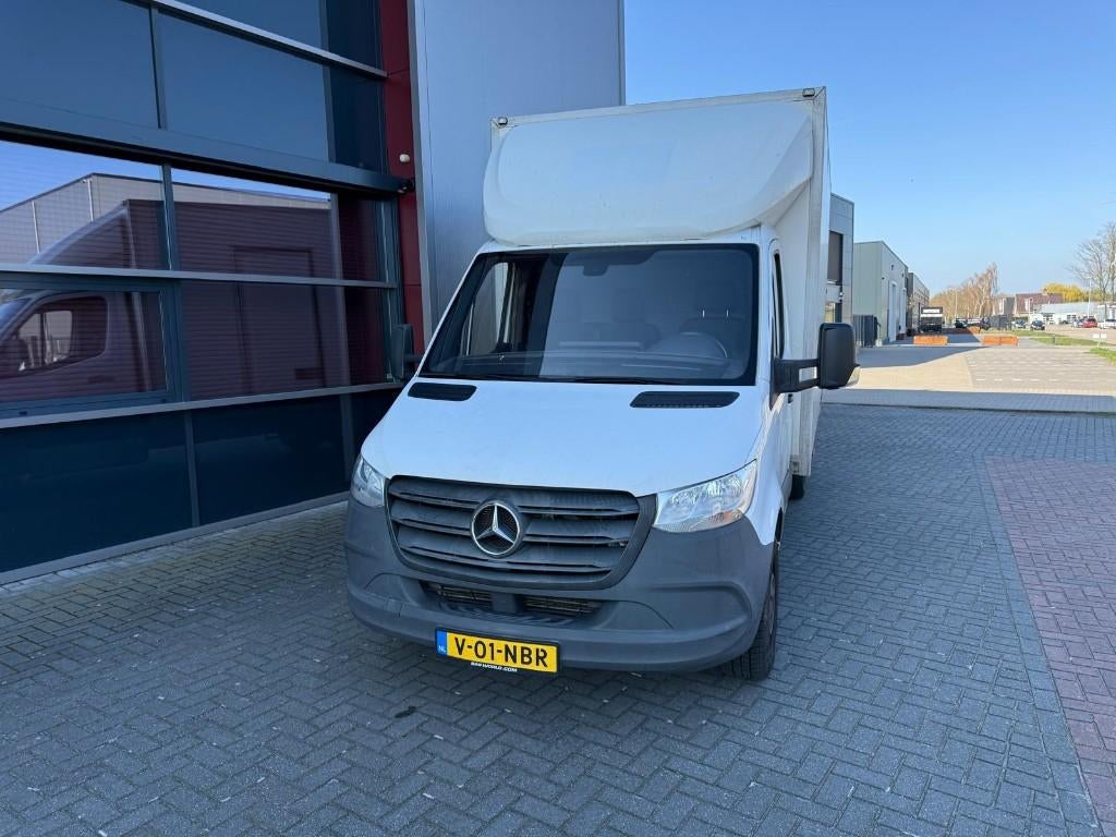 Bakwagen/Verhuiswagen met Laadklep TE HUUR KM-VRIJ, Diensten en Vakmensen, Verhuur | Auto en Motor, Verhuiswagen of Bestelauto