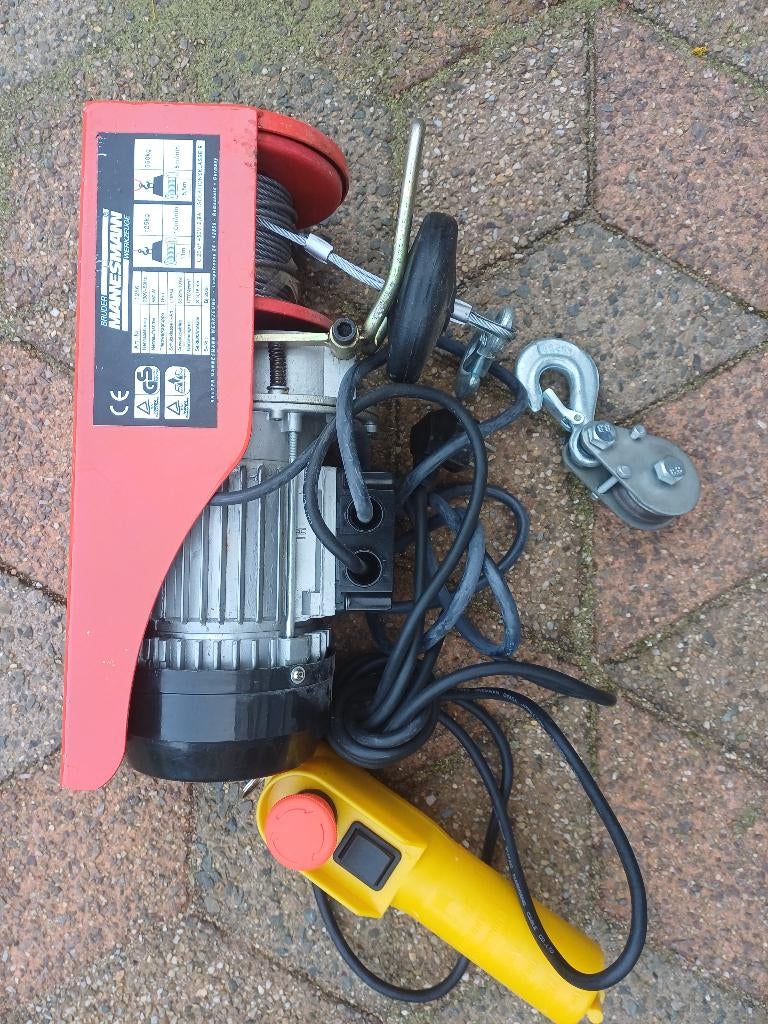 hijstakel, Doe-het-zelf en Verbouw, Lieren en Takels, Ophalen, Zo goed als nieuw, Elektrisch