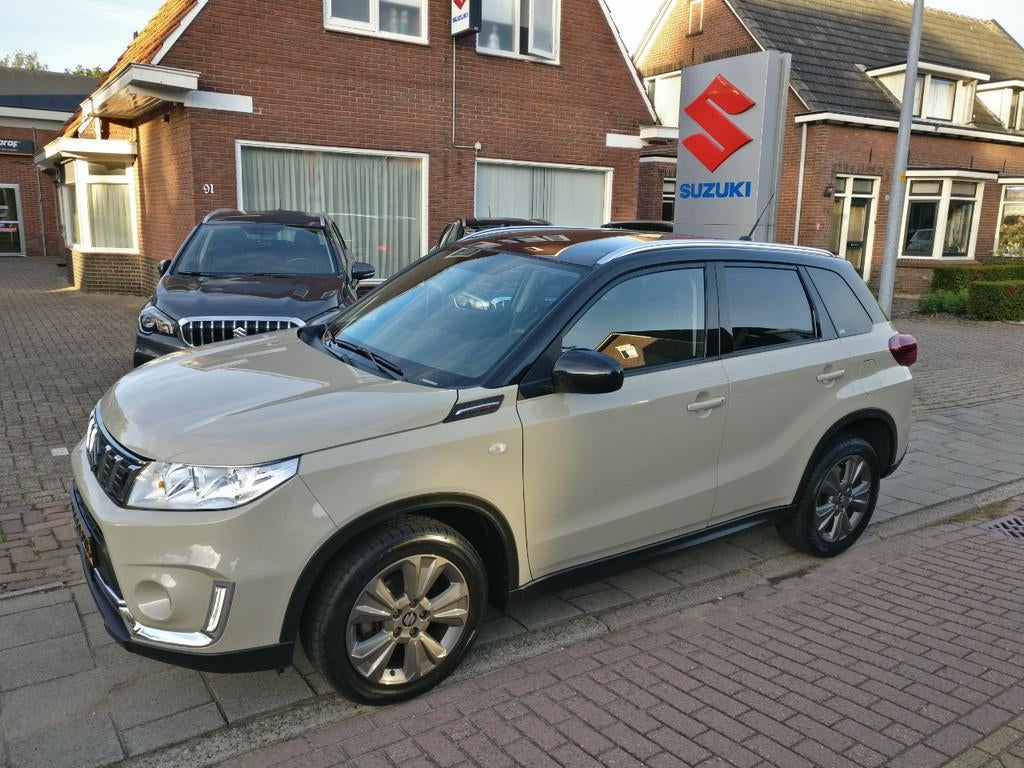Suzuki Vitara 1.0 (bj 2020), Voorwielaandrijving, Gebruikt, Overige carrosserieën, Bruin