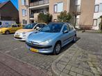 Peugeot 206 1.6 16V 5D 2002 Grijs, Auto's, Peugeot, Voorwielaandrijving, 40 €/maand, Zwart, 4 cilinders