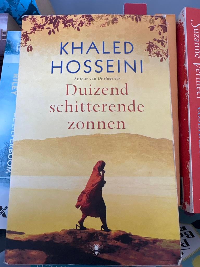 Khaled Hosseini - Duizend schitterende zonnen, Boeken, Romans, Ophalen of Verzenden, Gelezen