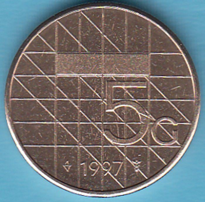 Nederland Vijfje (5 gulden) 1997 UNC in munthouder, Postzegels en Munten, Munten | Nederland, Ophalen of Verzenden, Koningin Beatrix